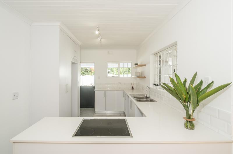 To Let 3 Bedroom Property for Rent in Meadowridge Western Cape